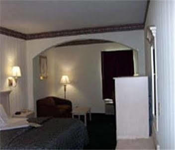 Motel Days & By Wyndham